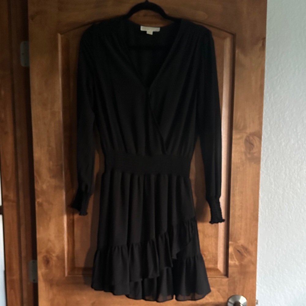 Michael Kors Ruffled Bottom Sheer LS V Neck Black Dress Size M DARLING!